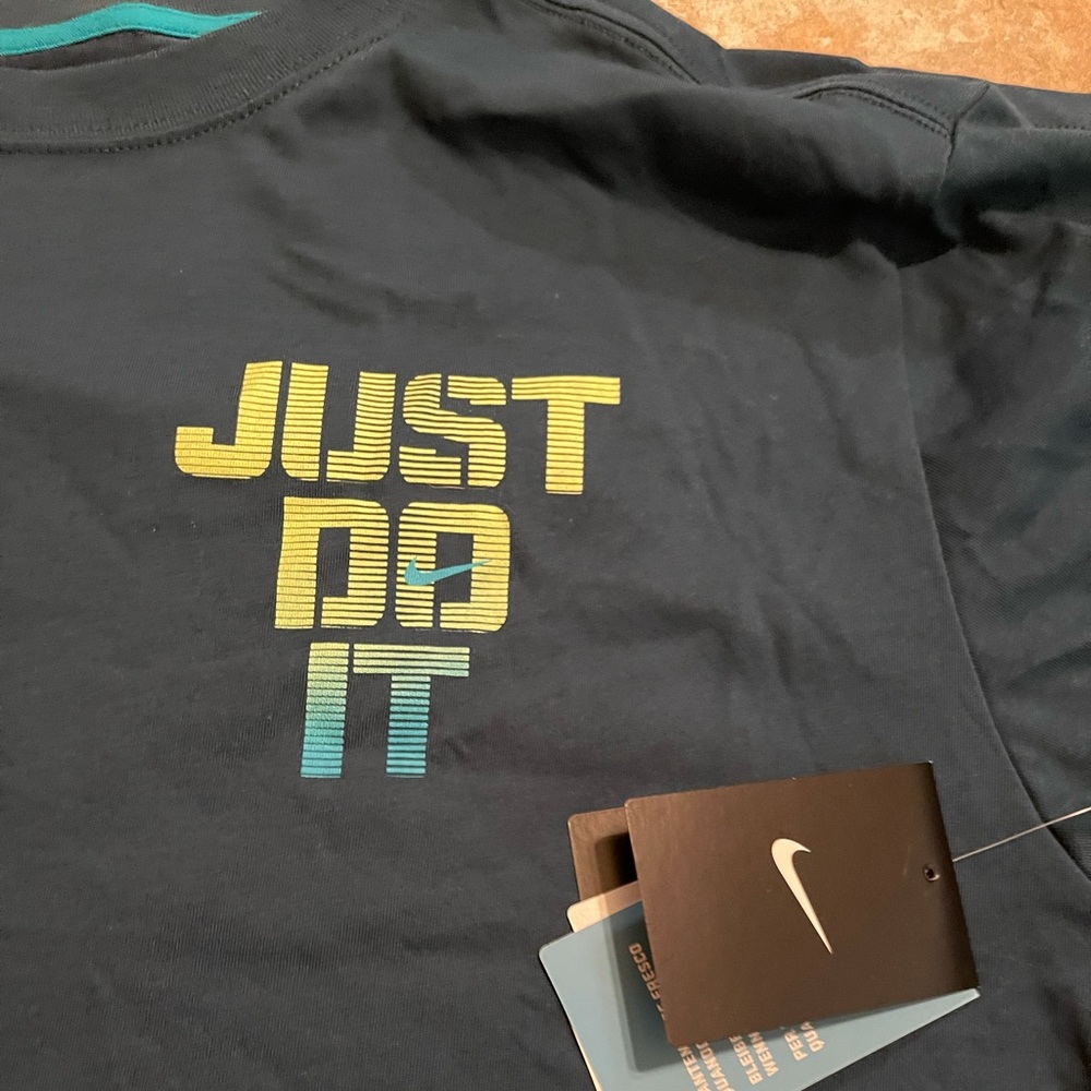 NWT Men’s Nike Dri Fit Stay Cool T Shirt XL